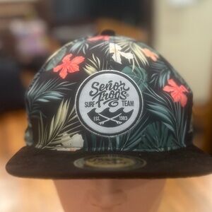 Senor Frogs flat brim ball cap in GUC